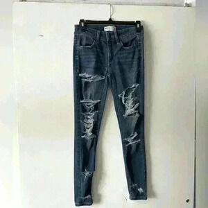 Ripped Skinny Jeans